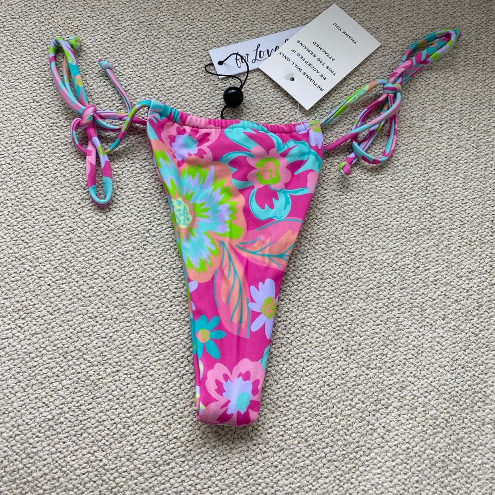 New with tag. Size XS.